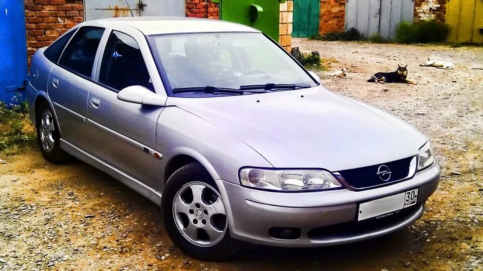 Вектра б 2000 года. Opel Vectra b 2000. Opel Vectra 1.8. Опель Вектра б 1.6 1999. Opel Vectra 1.8 2001.