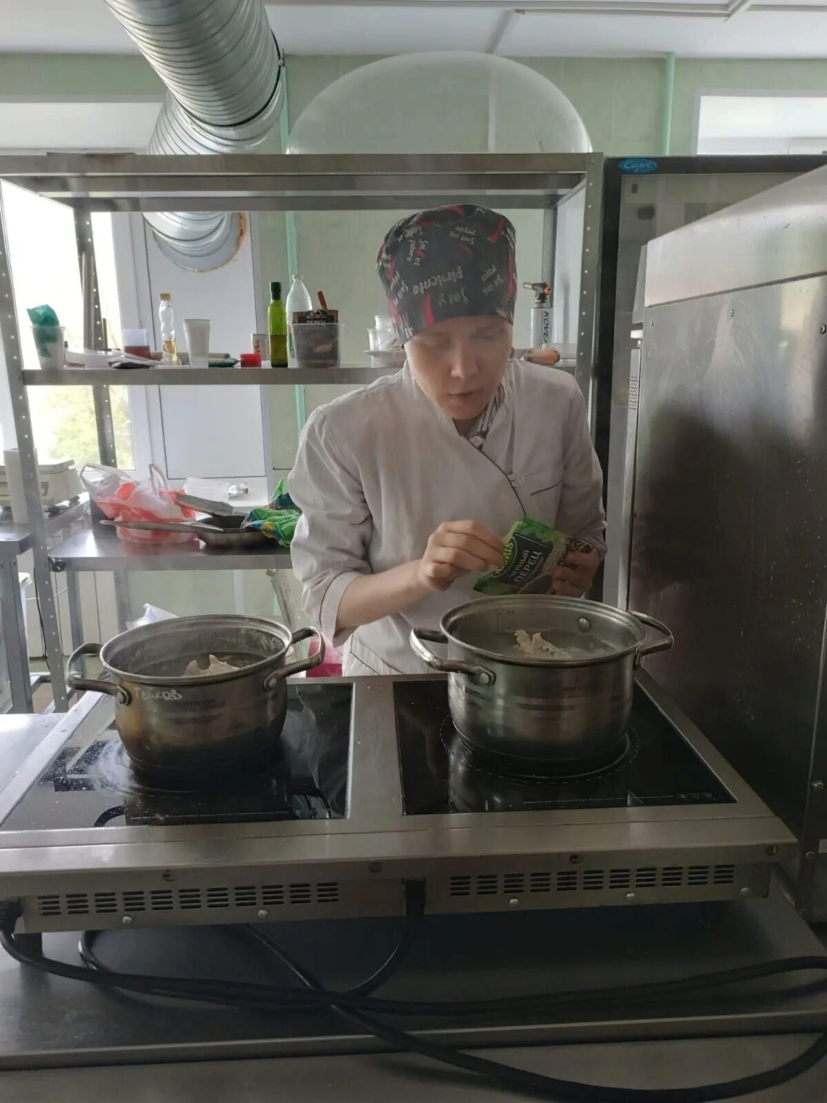 профессия повар. демонстрационный экзамен по стандартам worldskills повар кондитер. демонстрационный экзамен по профессии повар кондитер. поварское и кондитерское дело колледжи. демо форма поварская кондитерская.