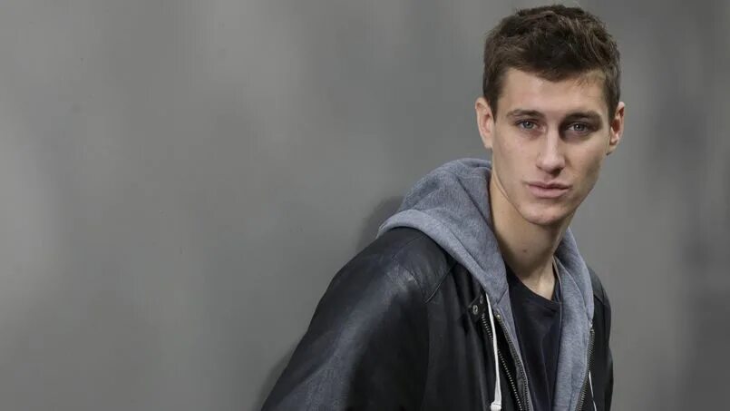 Баптист коллинз прогноз. Jean-baptiste maunier. jean baptiste maunier художник. саша жан баптист. баптисты мужчины.
