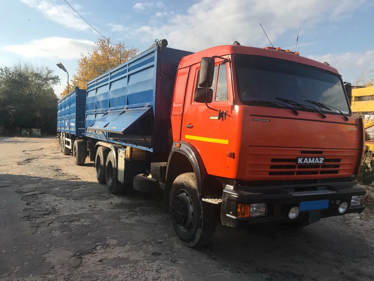 Камаз 65117 самосвал зерновоз. Камаз 6520 зерновоз мамонт. Камаз 5320 зерновоз. Серый камаз 53212 зерновоз. Камаз зерновоз 53 215.