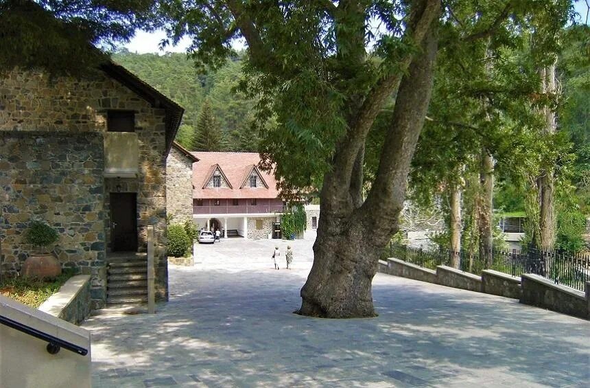 Монастырь троодитисса район лимассол фото Монастырь Богородицы Троодитиссы
