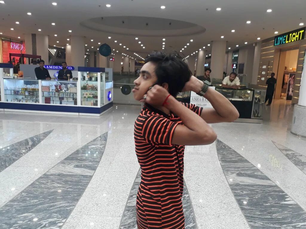 Голова совы поворачивается. Повернись на 360. Поворот на 360 градусов. Повернуть голову на 180 градусов. Повернись на 360.