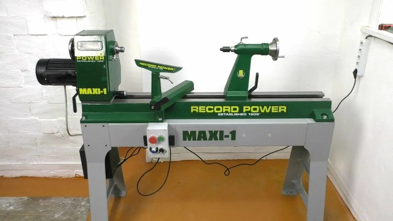 Maxi power. Рекорд Пауэр токарный станок по дереву. Record Power dml250 токарный станок по дереву. Профессиональный токарный станок по дереву record Power Maxi-1-m33. Аутригер для токарного станка Coronet Regent record Power.