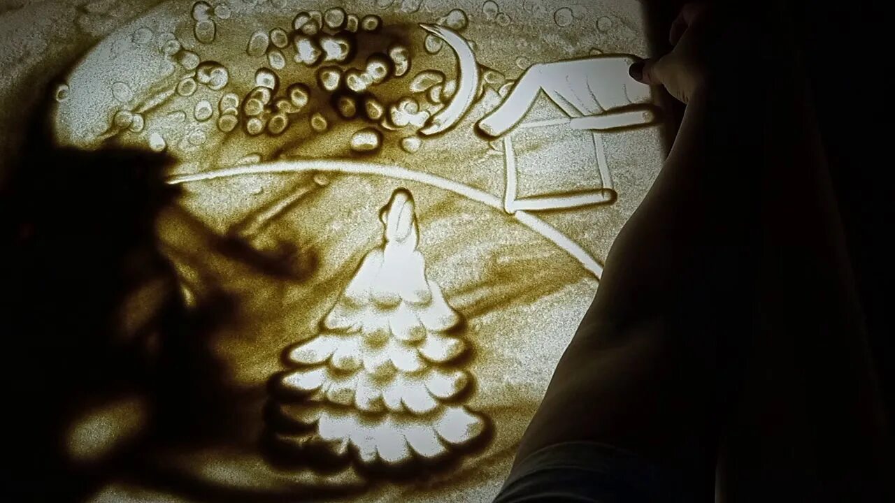 Рисование песком зима. Песок рисунок. Новый год рисунок песком. Рисование песком новый год. Песочный новый год.