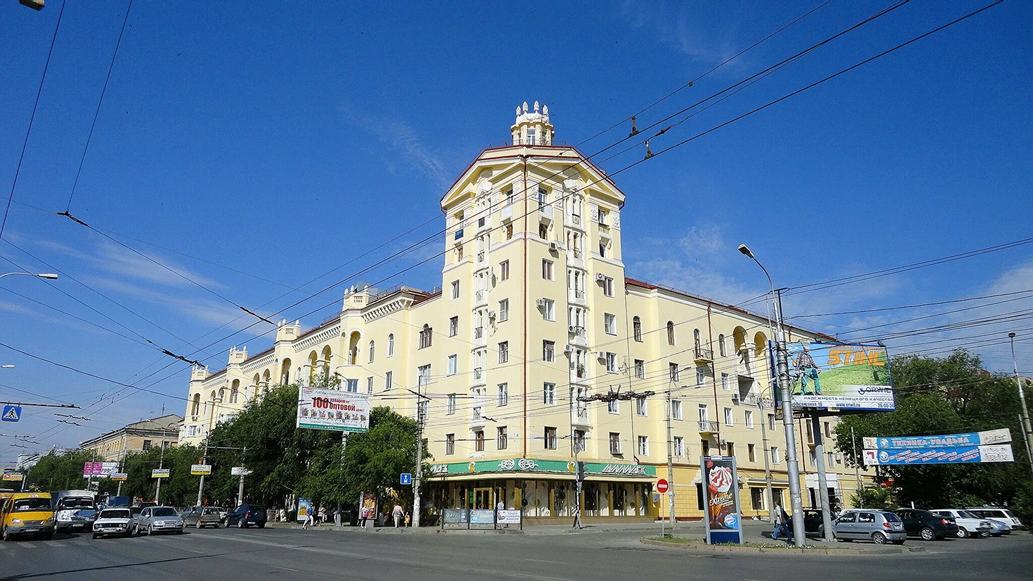 Ул портовская волгоград. Улица академическая волгоград. волгоград центральная улица.