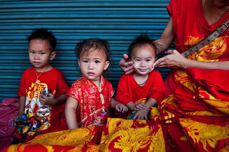 Раса тайцев. Тайланд Страна улыбок. Тайланд дети. Китайцы дети. Таиланд жители.