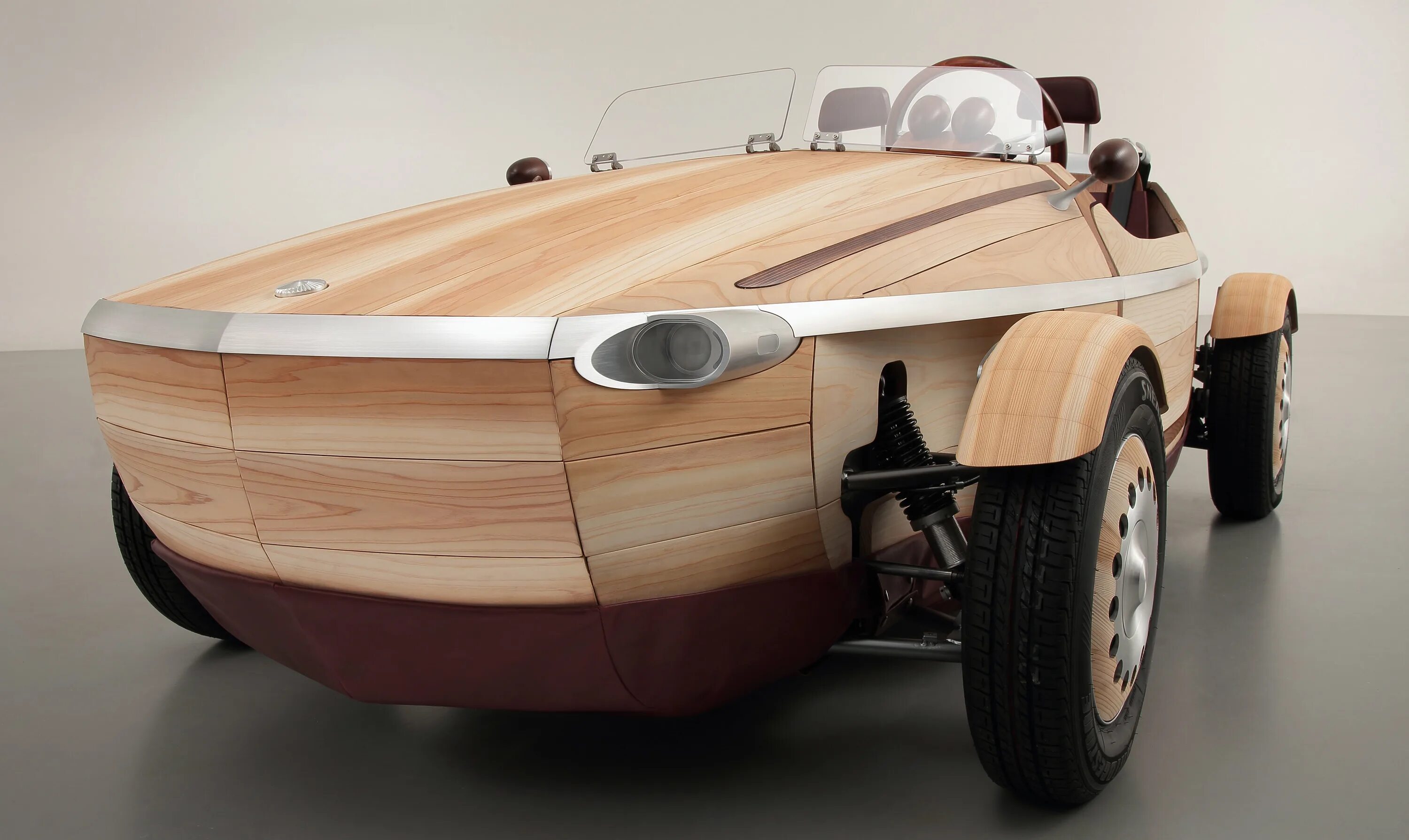 Toyota Setsuna. Деревянная машина. Деревянный автомобиль. Машина из дерева.