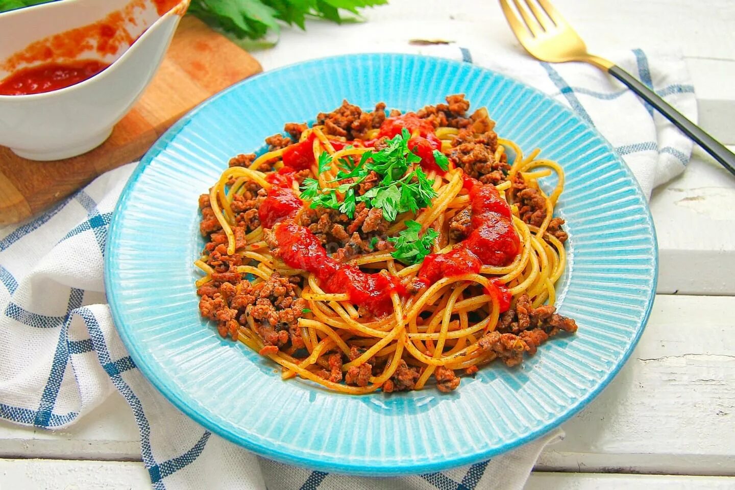 Спагетти Арабьята. Спагетти с овощами. Спагетти с фаршем. Макароны с томатной пастой. Спагетти болоньезе томатная паста
