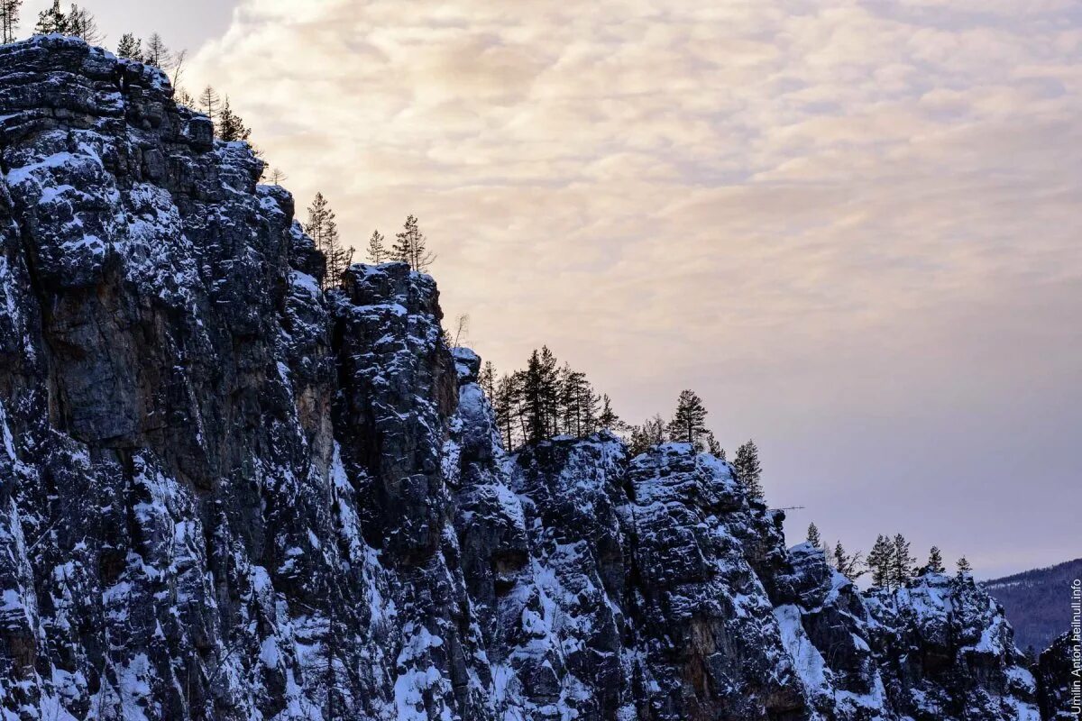Горный приют айгир башкирия. Айгир зимой. Айгир гора башкирия. Пик уфа айгир. Гора айгир белорецкий район.