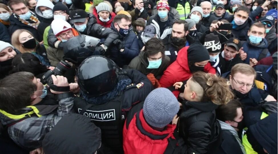 Митинг оппозиции в Москве. Несанкционированный митинг. Митинги в поддержку Навального 2021. Митинг Навального 2021 в Москве.