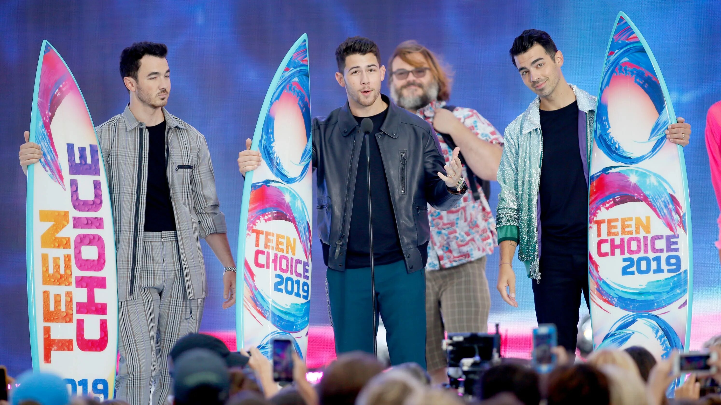 Teen choice Awards премия. Награды братьев Джонас. Маршмеллоу Джонас братья. Джонас бразерс вручение наград. Братья награды