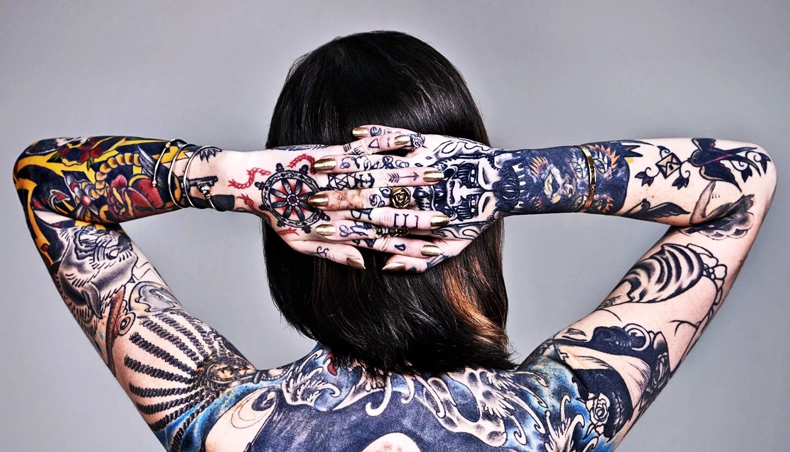 красивый фон для тату. фон для тату. девушка с тату фон. фон для тату эскиз. линейные тату.