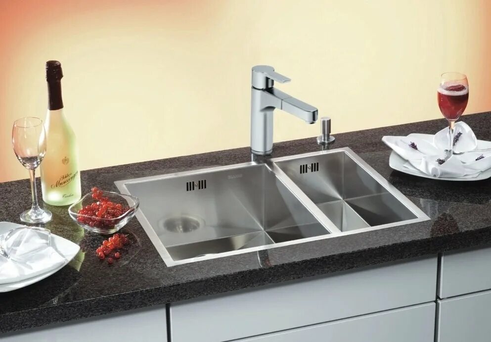 Мойка blanco andano 340/180-u. Кухонная мойка blanco 2 чаша. Врезная кухонная мойка vigro glass vgl-772 85х50см нержавеющая сталь. Мойка слева. Мойка бланко 2 чаши.