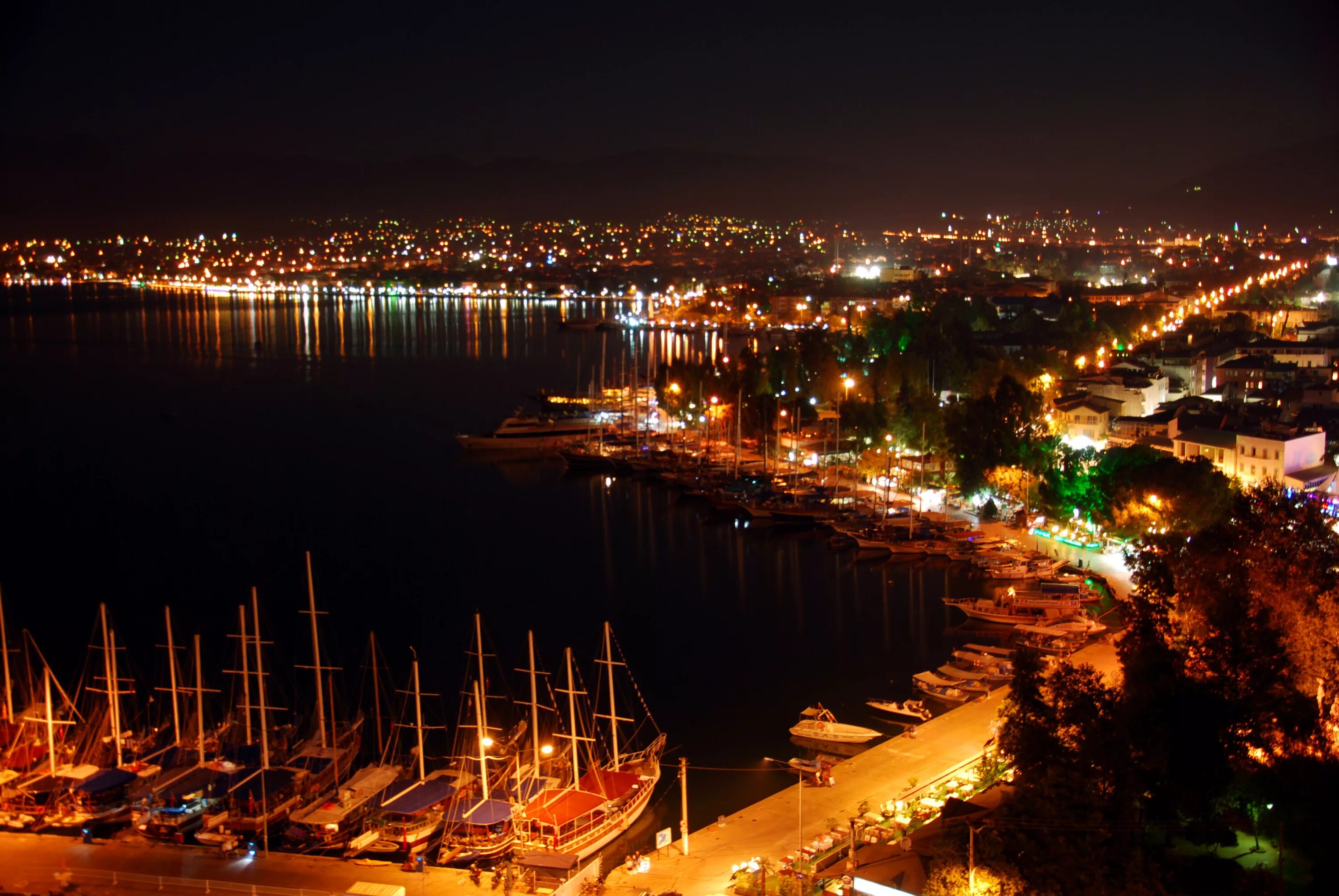 ночной стамбул турция. вид на босфор ночной стамбул. стамбул босфор ночью. ночной босфор в стамбуле. стамбул ночью.