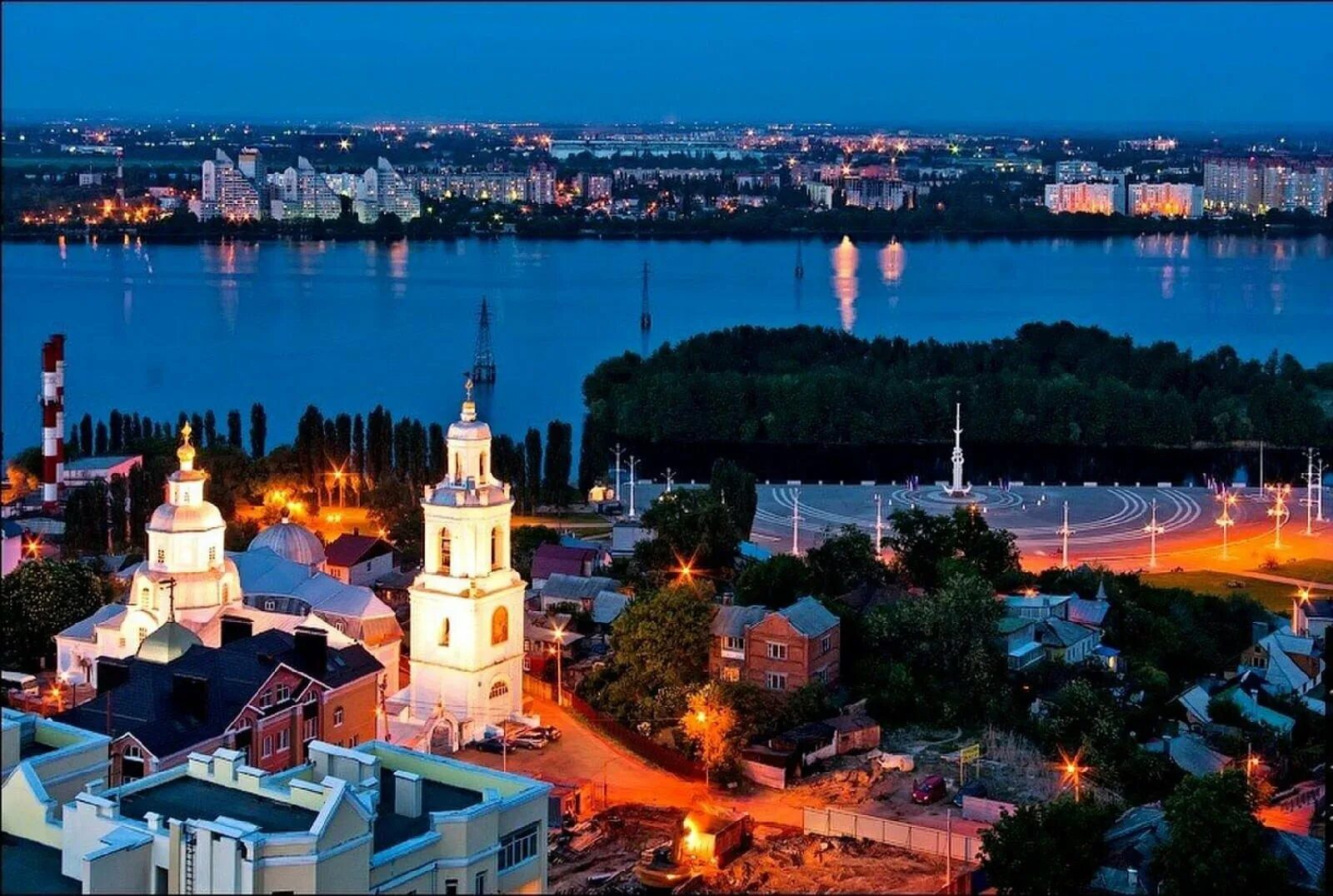 Воронеж фото города. Адмиралтейская площадь воронеж ночью. вечерний воронеж адмиралтейская площадь. воронежского водохранилища у адмиралтейской площади.. адмиралтейская площадь воронеж площадь с высоты.