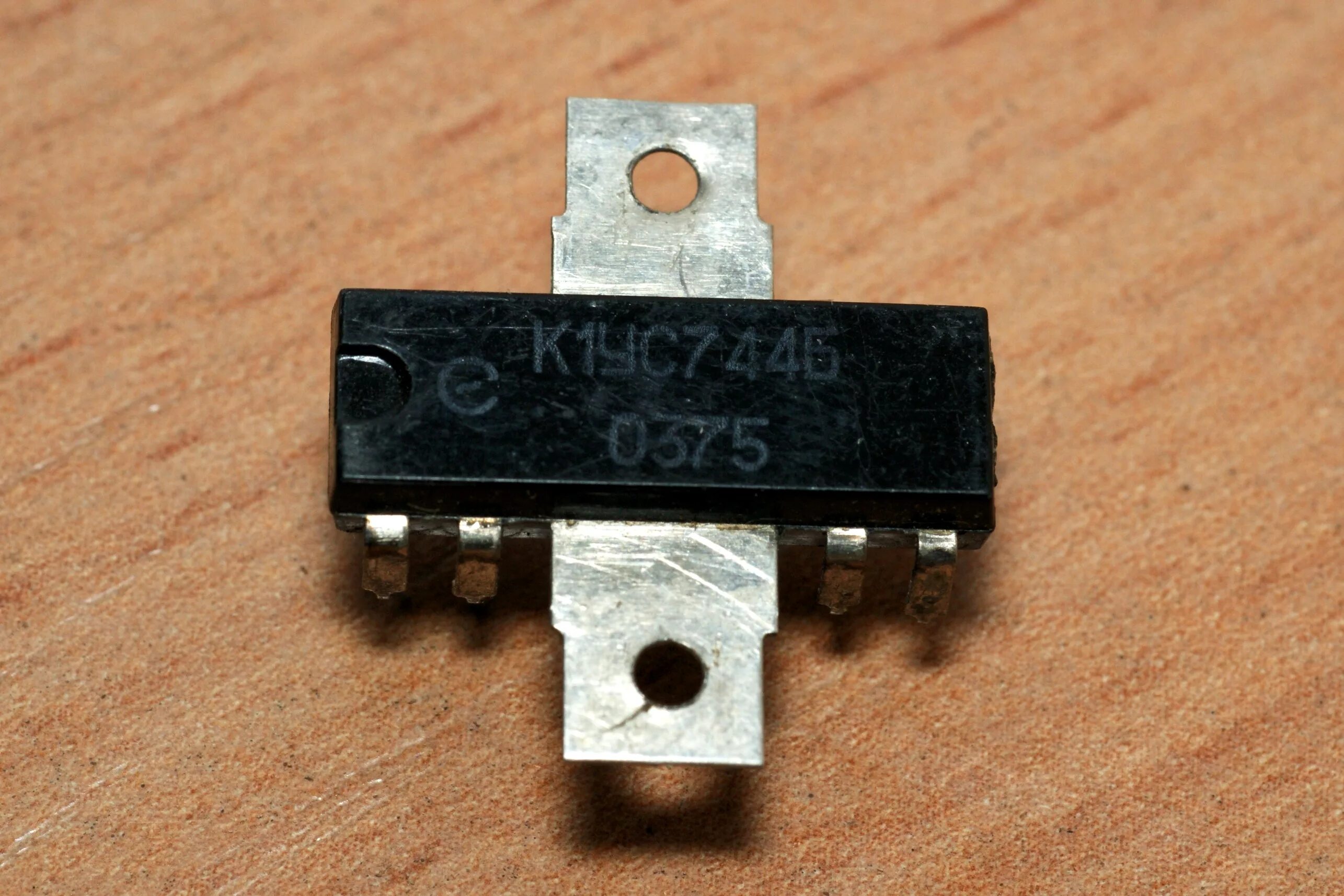 Bts174 микросхема. к174ун7 печатная плата. мс 174ха11. к174ун11. микросхема 174snaz03.