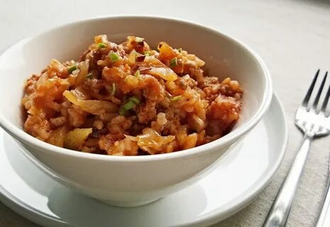Капуста с гречкой на сковороде