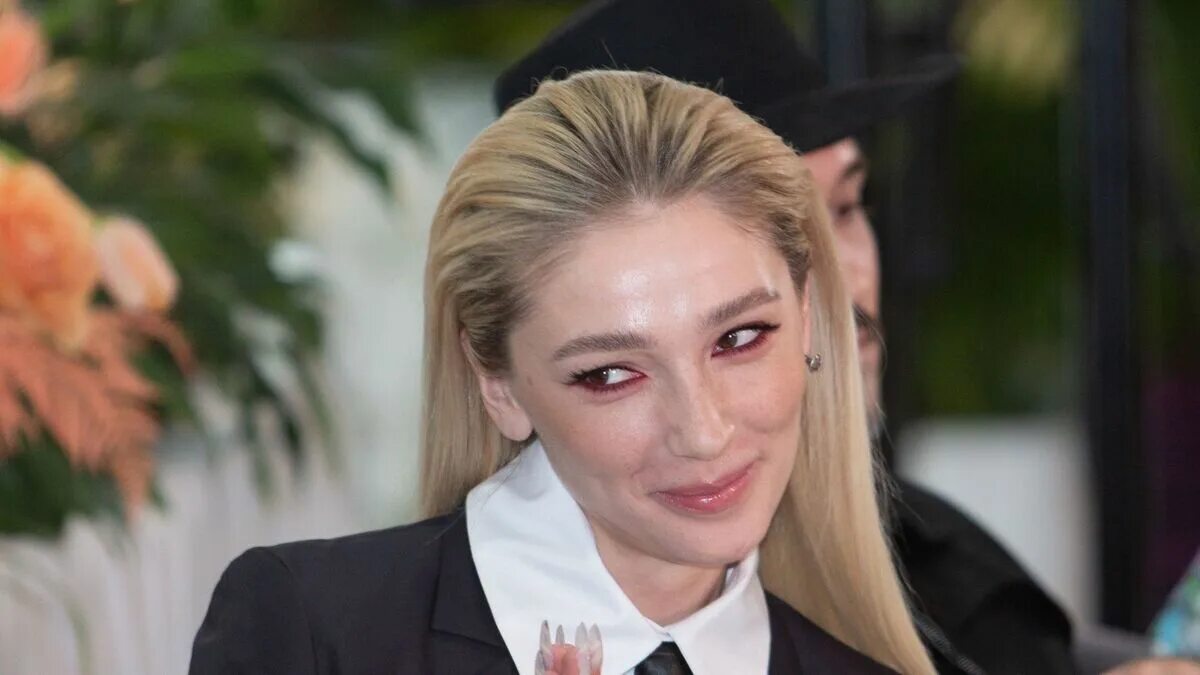 Живот насти ивлевой. Настя ивлеева и элджей 2021. Настя ивлеева 2022. Ивлеева фото 2022. Настя ивлеева.