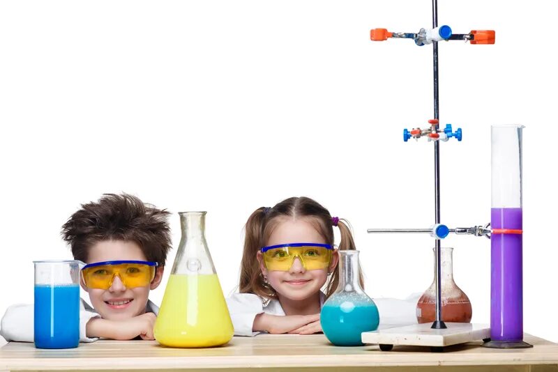 Ребенок показывает опыт. Дети проводят опыты. Опыты и эксперименты. Детское экспериментирование. Химия дети эксперимент.