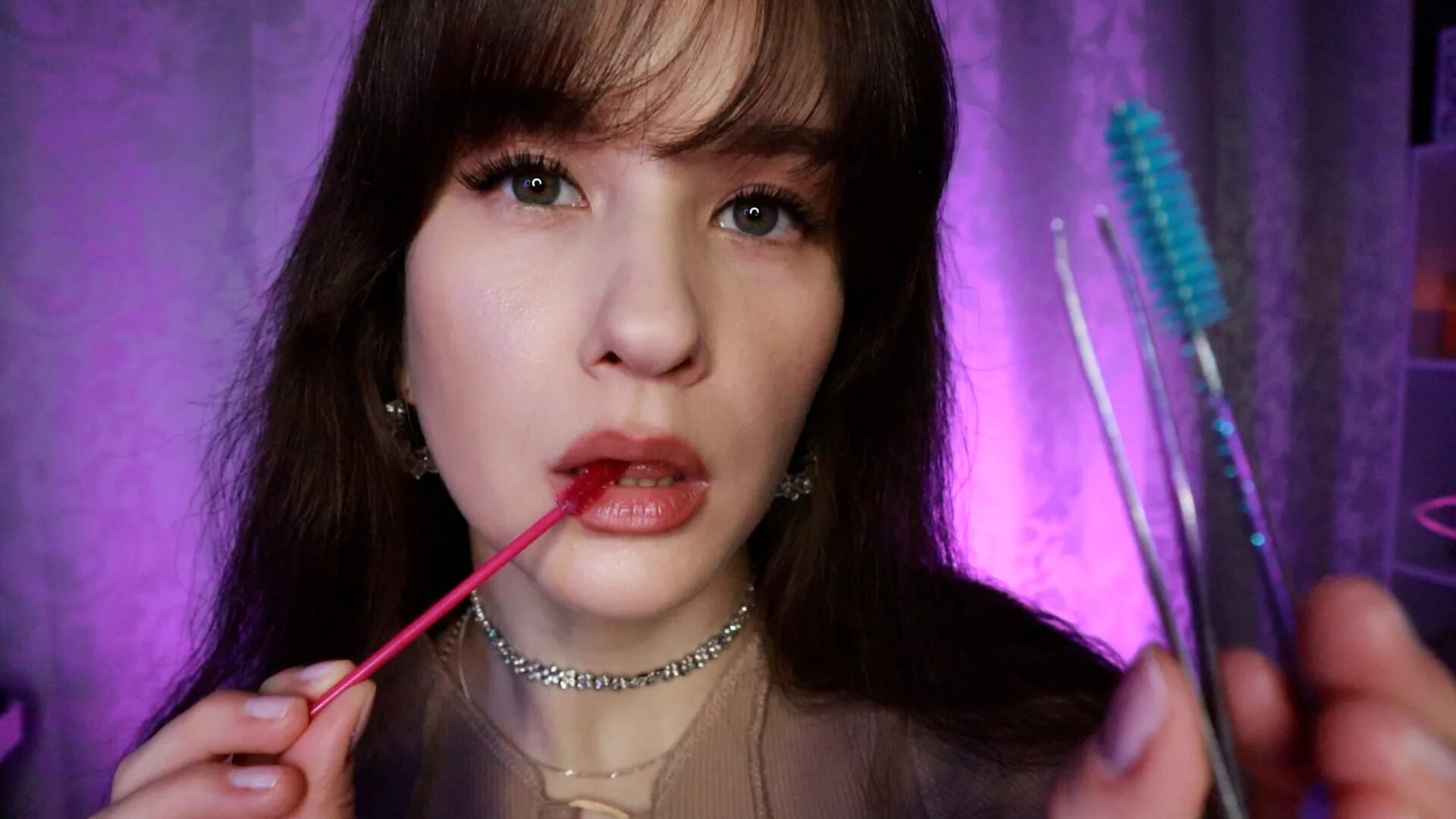 Сделай асмр. Асмр быстрый шепот. darcy harpel asmr фото.