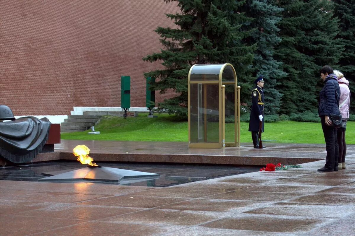 2 московских памятника мемориалов музеев. Мемориал трагедия народов на поклонной горе. Мемориал на поклонной горе в москве. Мемориал городам-героям в москве. Москва мемориальный комплекс поклонная гора.