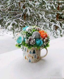 Новогодний букет в кружке