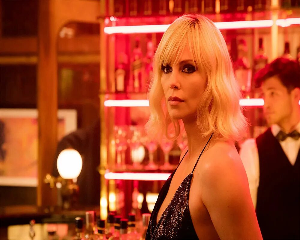 Atomic blonde. Агент Лоррейн Бротон,. Атомная блондинка.