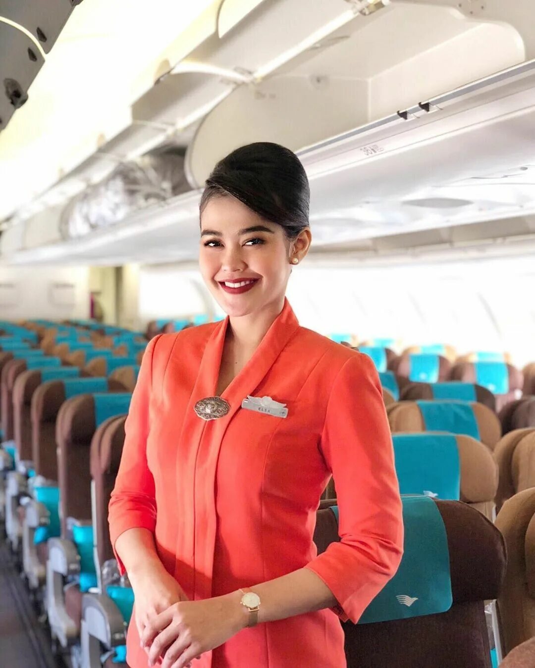 Pramugari dan pilot check in di. S7 airlines стюардессы. стюардессы корейских авиалиний. стюардесса узбекистан. pramugari.