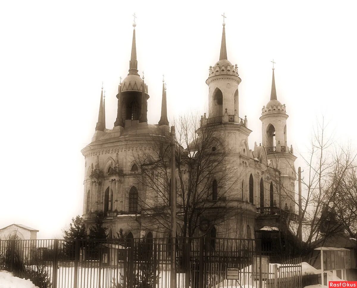 Храм владимирской иконы в быково фото свадьбы. Владимирская церковь (быково). Быково московская 9. Усадьба быково осенью. Владимирская церковь (быково).