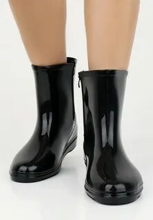 Резиновые сапоги женские короткие