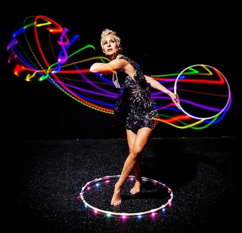 обруч спортивный. игра с хула хупами. обруч. фотосессия с обручем. цирковой обруч.