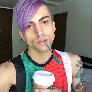 Mitch Grassi instagram pic Mitch Grassi, Pentatonix, Deliver Me, Queen, Ove...