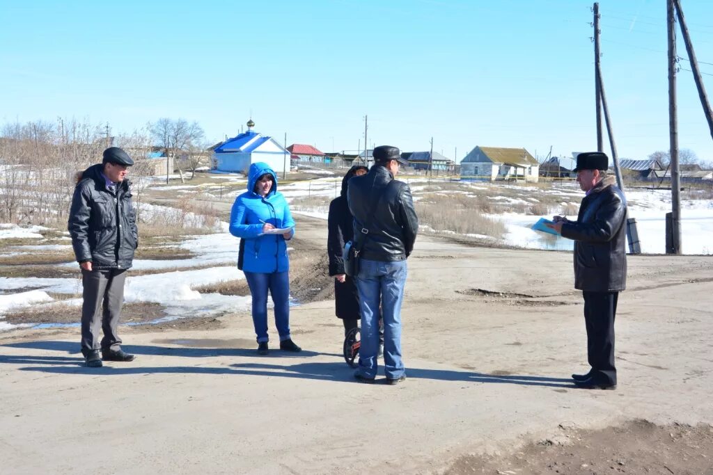 Погода п володарским. Прокурор Радищевского района Ульяновской области. Радищевский район Ульяновской области. На территории Радищевского района Ульяновской. Посёлок Октябрьский Ульяновская область Радищевский.