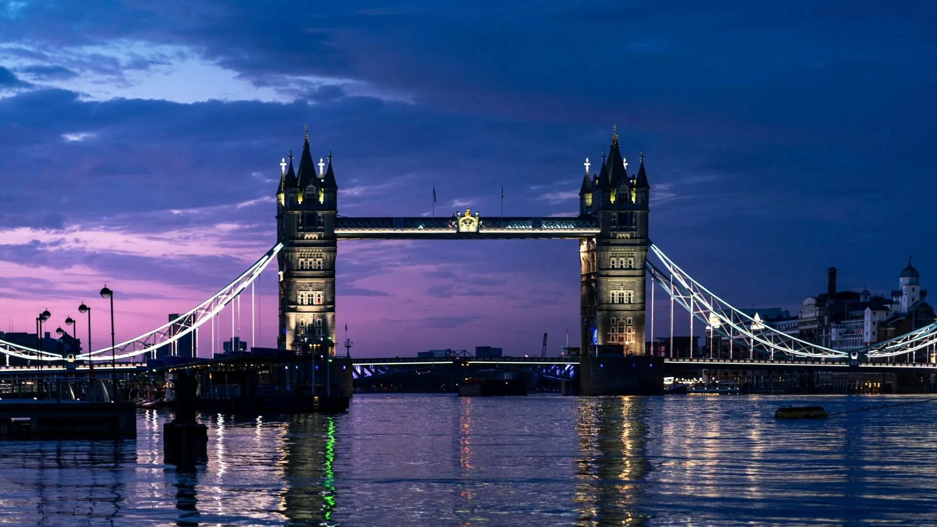 Включи london bridge. Тауэрский мост. Тауэрский мост в Великобритании. Тауэрский мост достопримечательности Лондона. Биг Бен и Тауэрский мост.