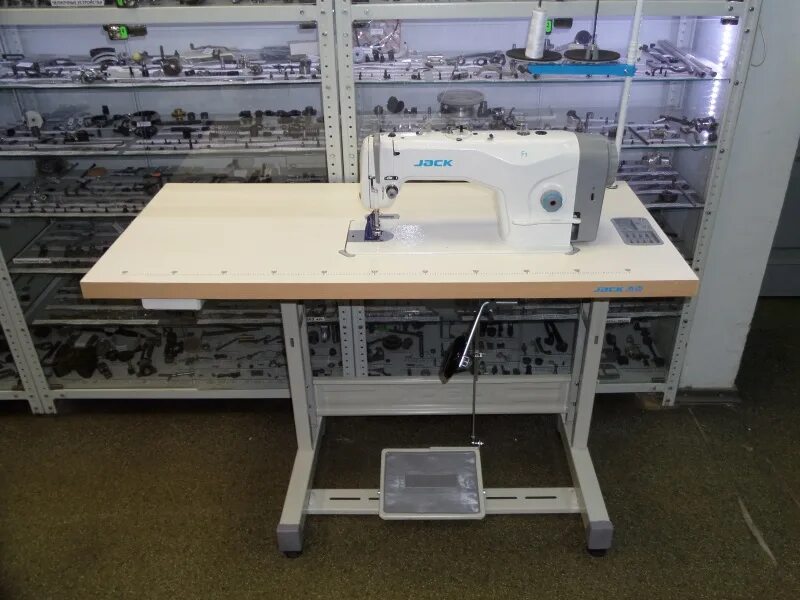 швейная машинка промышленная jack f3. промышленная швейная машина jack jk-f4. промышленная швейная машина jack со столом. швейная машинка джек f4. промышленная швейная машина джек f4.