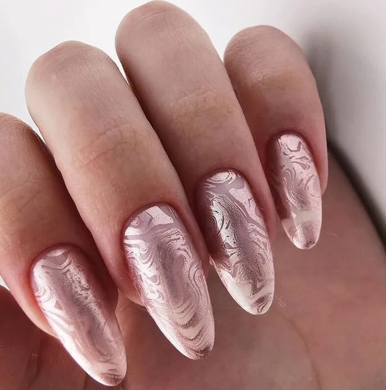 текстуры на ногтях. волны на ногтях. маникюр с разводами. дизайн ногтей текстуры. маникюр фактура.
