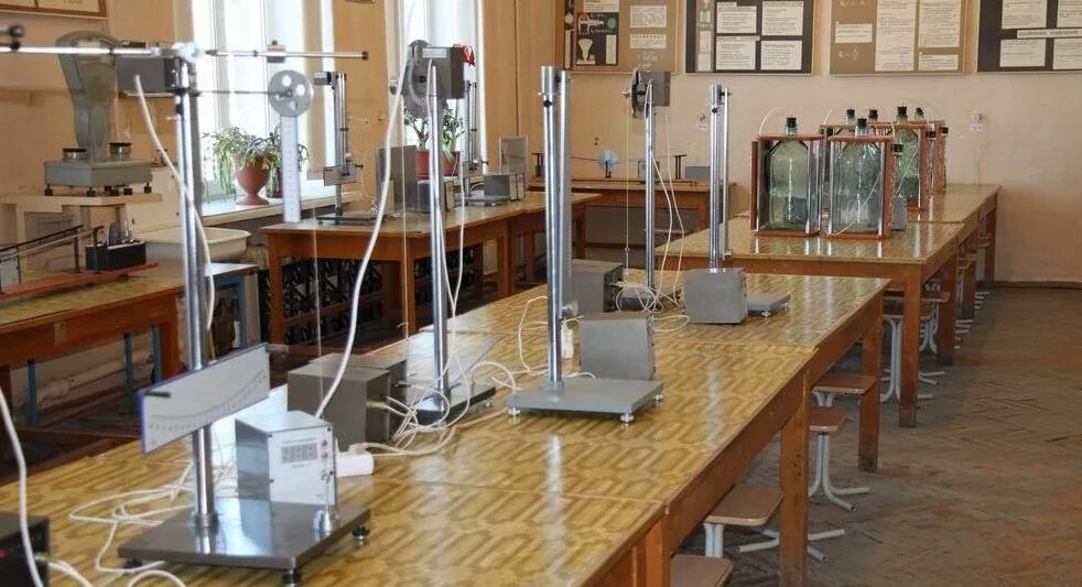 лабораторное оборудование по физике. фгос комплект молекулярной физике и термодинамике комплект. лабораторный комплект (набор) по молекулярной физике и термодинамике. лабораторное оборудование по физике. оборудование для лабораторий по физике.