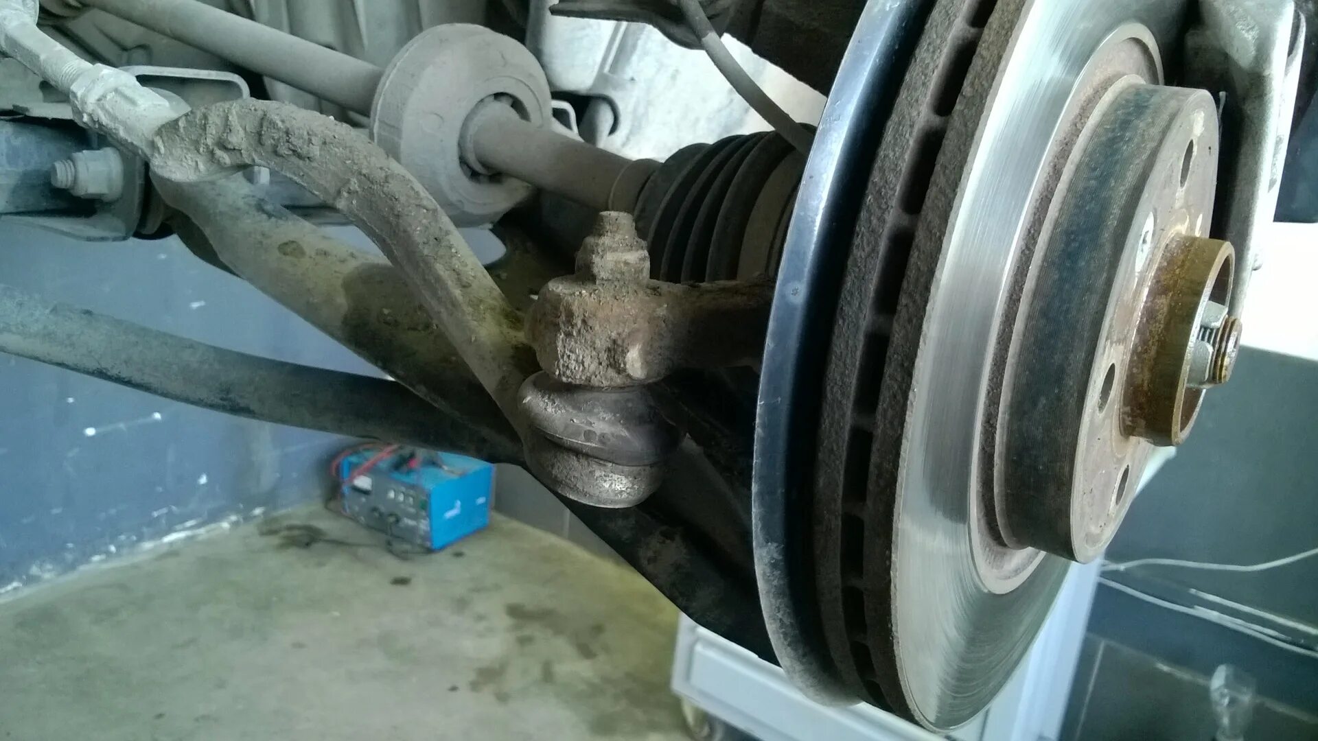 Стойки стабилизатора гольф 2. После замены нужно сделать развал. Шаровая опора и сход развал. Болты регулировки развала схождения ниссан т31. Развал схождение когда надо делать.