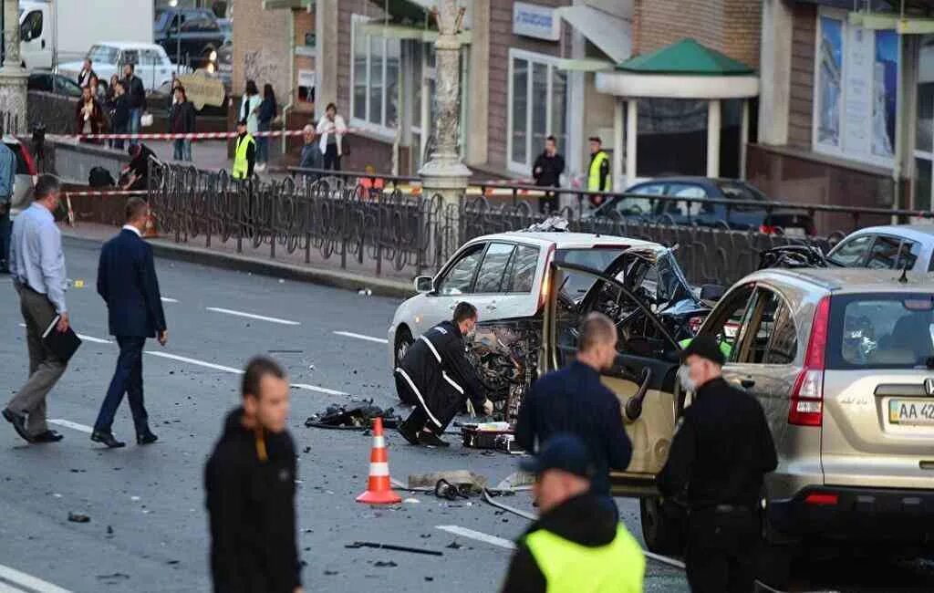 Взрыв в киеве сегодня последние новости. Взрыв в Тернополе. Взорвавшийся автомобиль в Киеве 27 июня 2017 года.