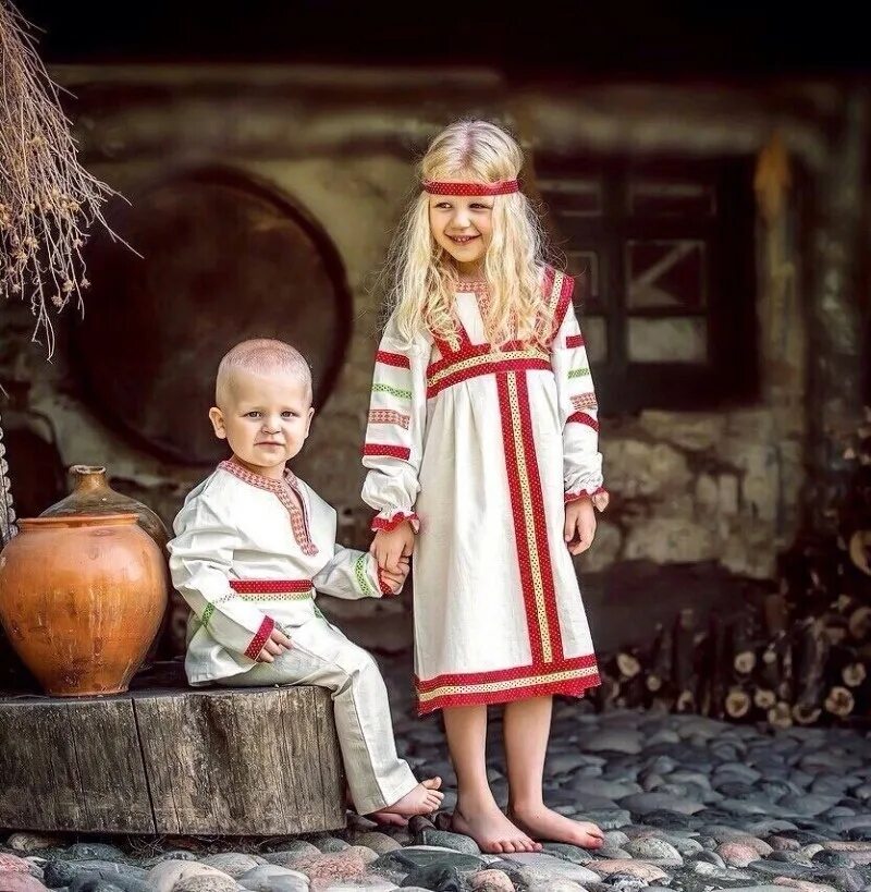 Люди дети богов. Славянские дети. Красивые славянские дети. Фотосессия в Славянском стиле. Дети в древней Руси.