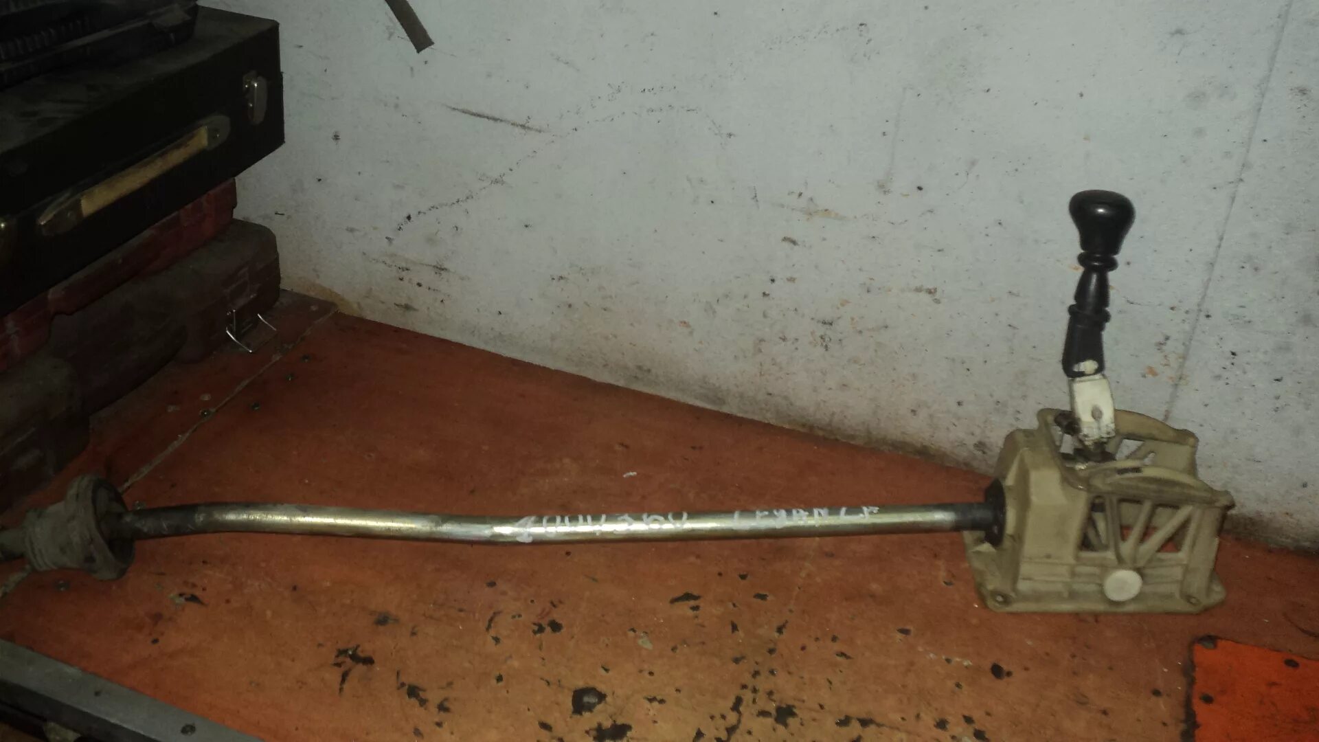 кулиса кпп ваз тросовая. кулиса кпп ваз 2123. кулиса кпп 3310. 6 механика. кулиса стеклоподъемника 3302 6104110 газ.