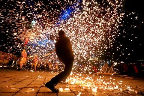 Танец фейерверков