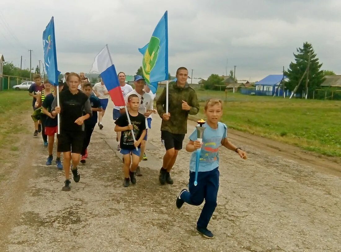 Нижнее аверкино. Весенняя распутица. Весенняя распутица. Среднее аверкино. Ивановская область деревня аверкино.