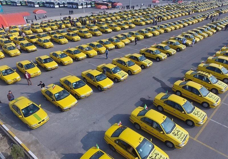 100 желтых машин