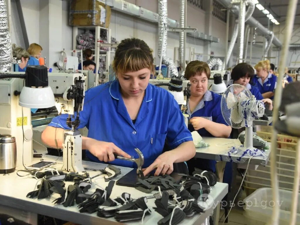 кировская обувная фабрика подошвы. обувная фабрика на карте. обувная фабрика на карте. работники обувной фабрики. тибож.