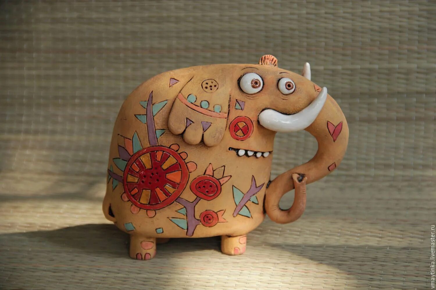 фигурки из глины. поделки из глины. сувениры из глины. скульптурки из глины. фигурки ручной работы.