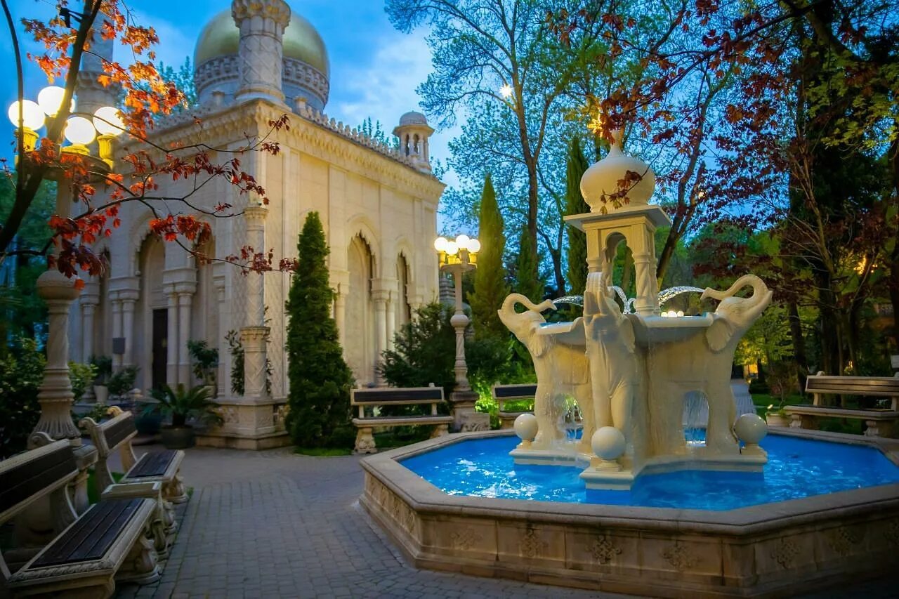 экскурсии в кабардинке. кабардинка. старый парк кабардинка 2021. культурный центр старый парк в кабардинке. парк кабардинка в геленджике.