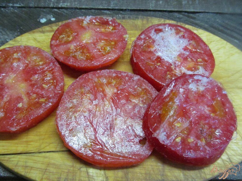 Рецепт из замороженных помидор. Замороженные помидоры. приготовление замороженных помидор. блюдо из замороженных помидоров. помидоры замороженные на зиму в сыром виде.