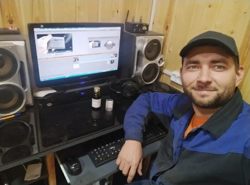 Денис легостаев. Канал денис механик. Денис механик калина. Денис механик. Denis механик.