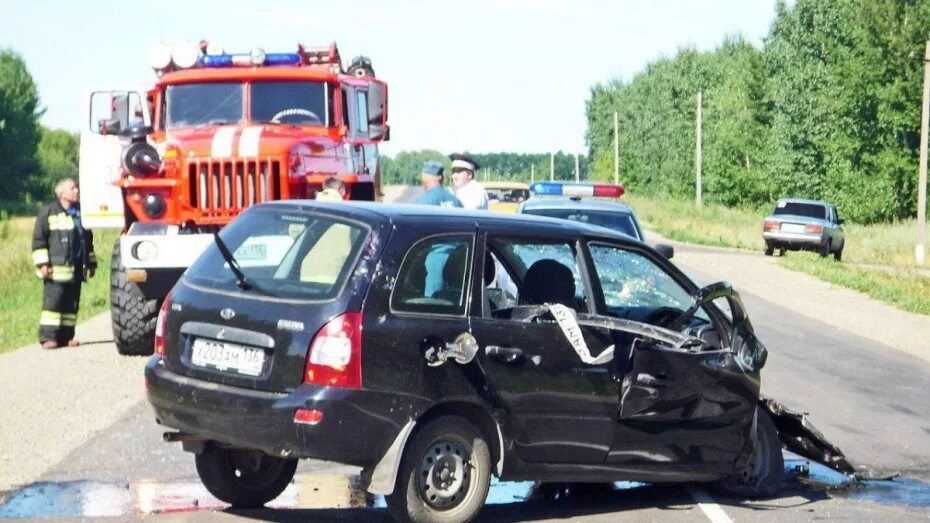 Аварии в Бутурлиновке Воронежской области. ДТП Бутурлиновка Воронежская. Происшествия в Бутурлиновке. Риа воронеж происшествия новости и воронежская область